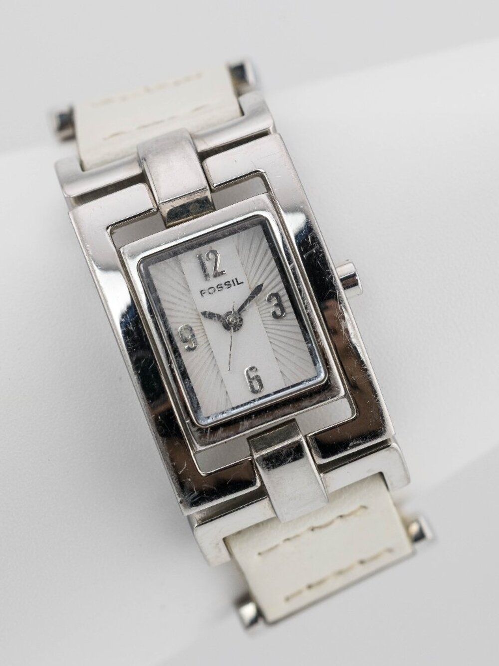 FOSSIL F2 ES-1983 White Leather Tank Quartz Analog Women's Watch Fresh Battery
